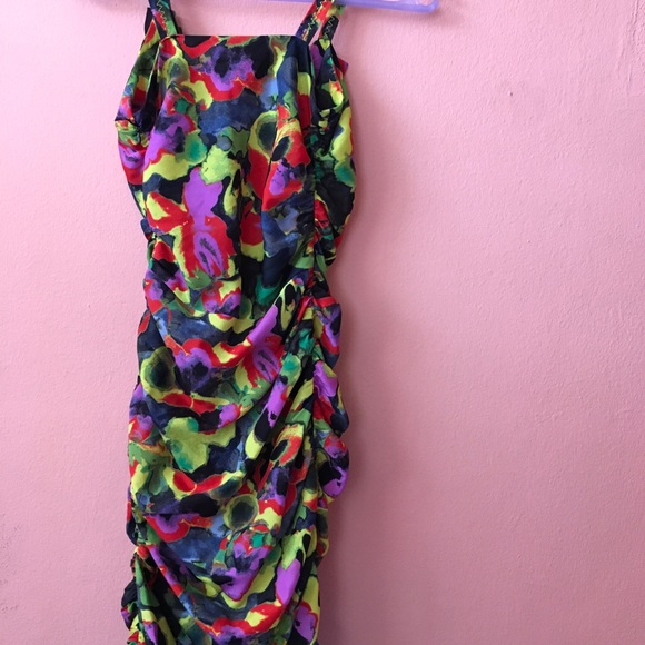 Rachel Roy (Sz 2) body hugging and slimming dress - Picture 3 of 3